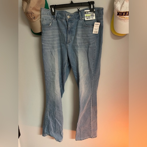 blue dark wash jeans - Picture 1 of 2